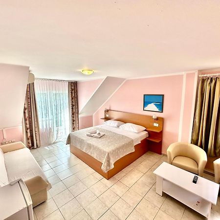 Pansion Begic Hotel Omiš Exterior foto