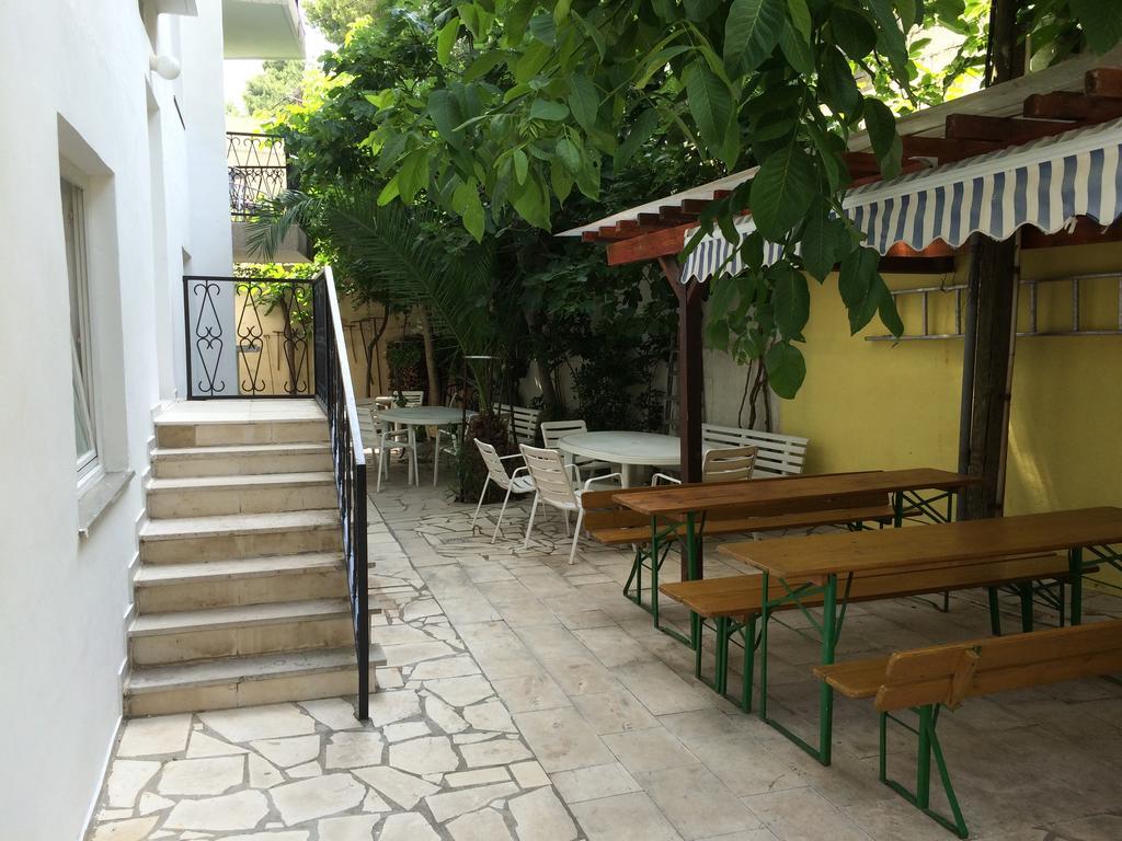 Pansion Begic Hotel Omiš Quarto foto
