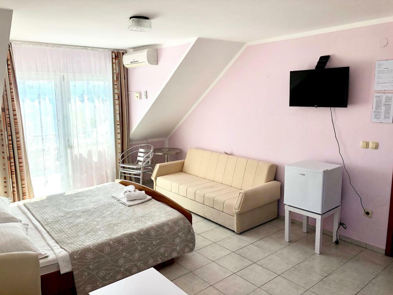 Pansion Begic Hotel Omiš Exterior foto